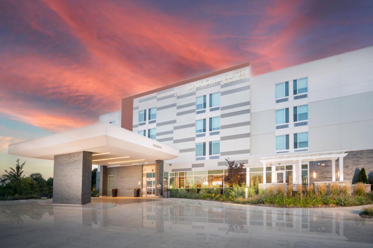 Springhill Suites By Marriott Kenosha Bagian luar foto