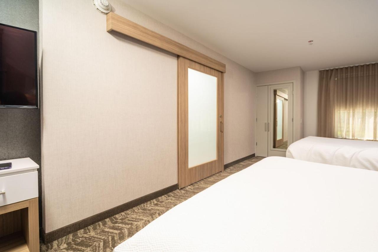 Springhill Suites By Marriott Kenosha Bagian luar foto