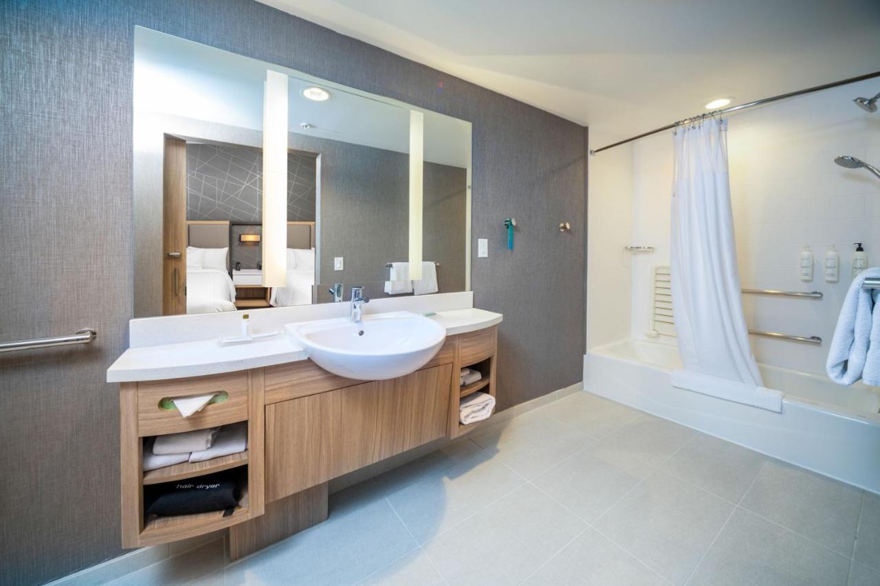 Springhill Suites By Marriott Kenosha Bagian luar foto