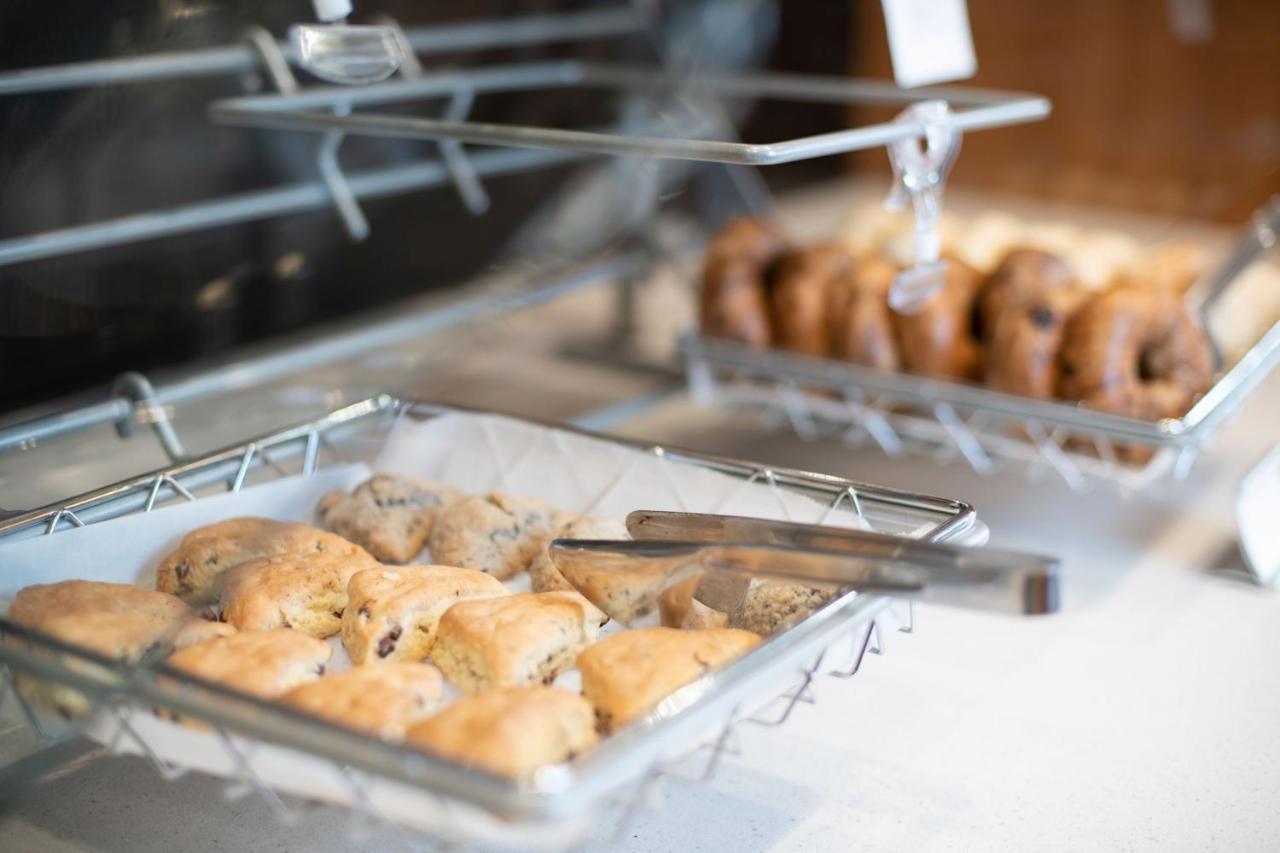 Springhill Suites By Marriott Kenosha Bagian luar foto