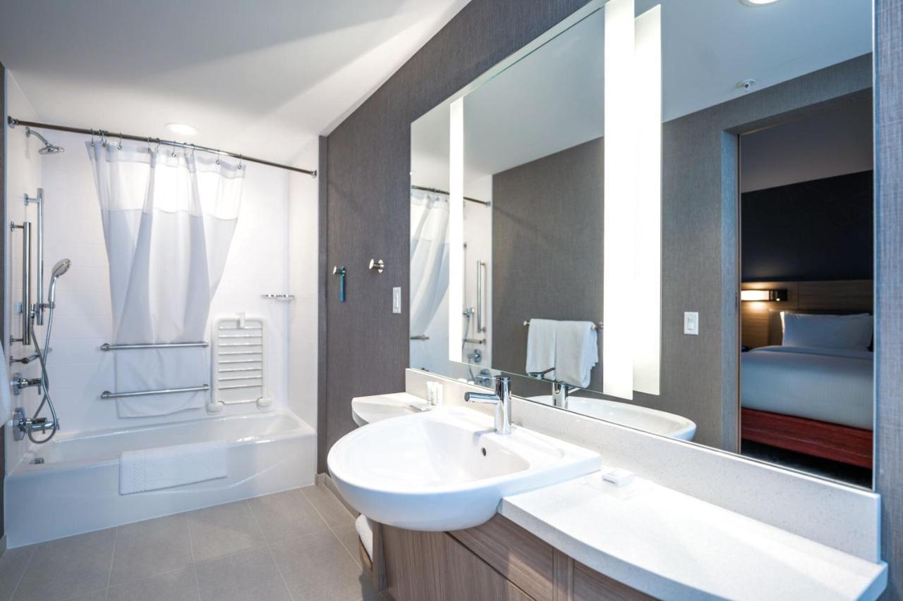 Springhill Suites By Marriott Kenosha Bagian luar foto
