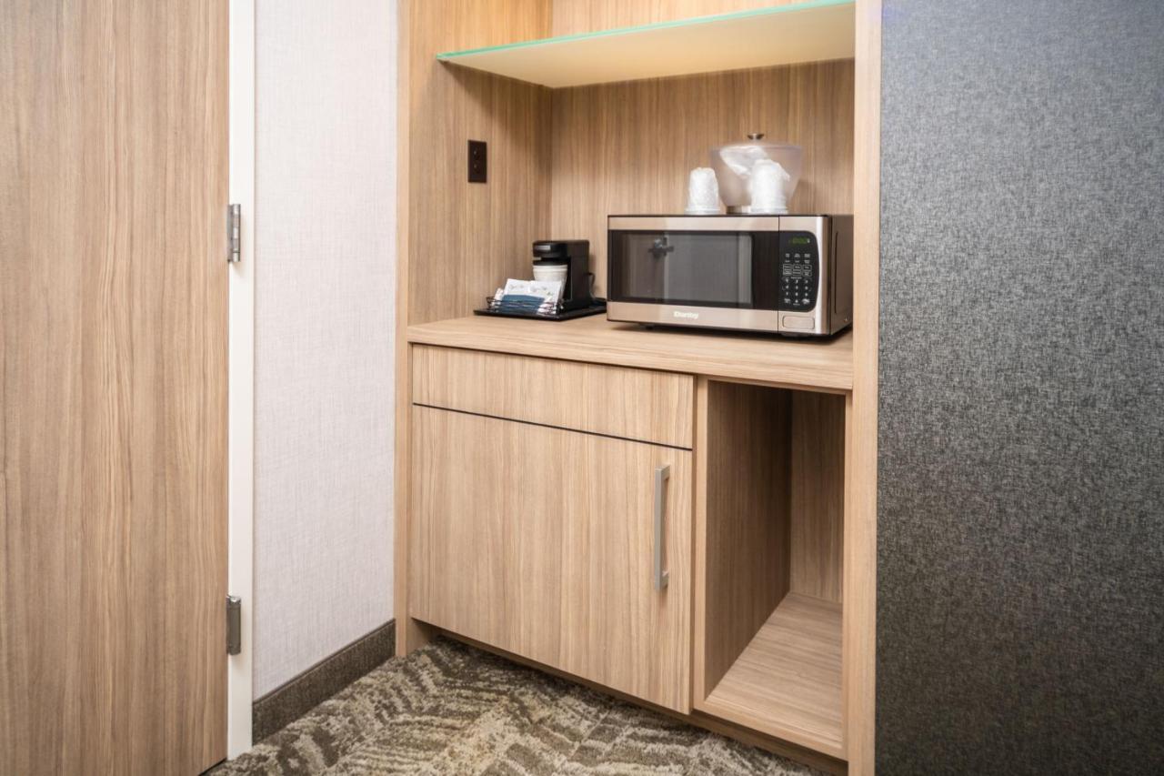Springhill Suites By Marriott Kenosha Bagian luar foto
