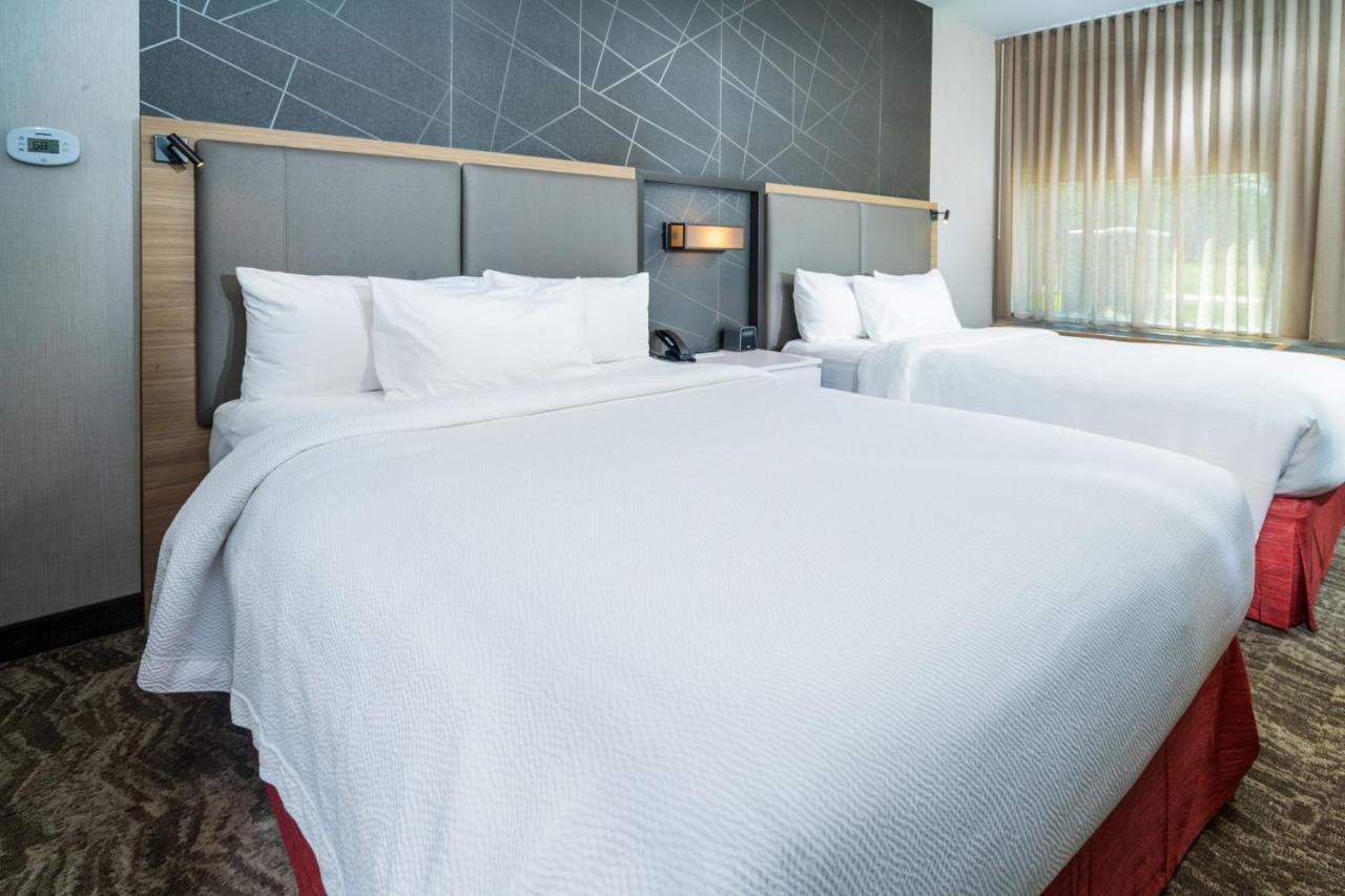 Springhill Suites By Marriott Kenosha Bagian luar foto