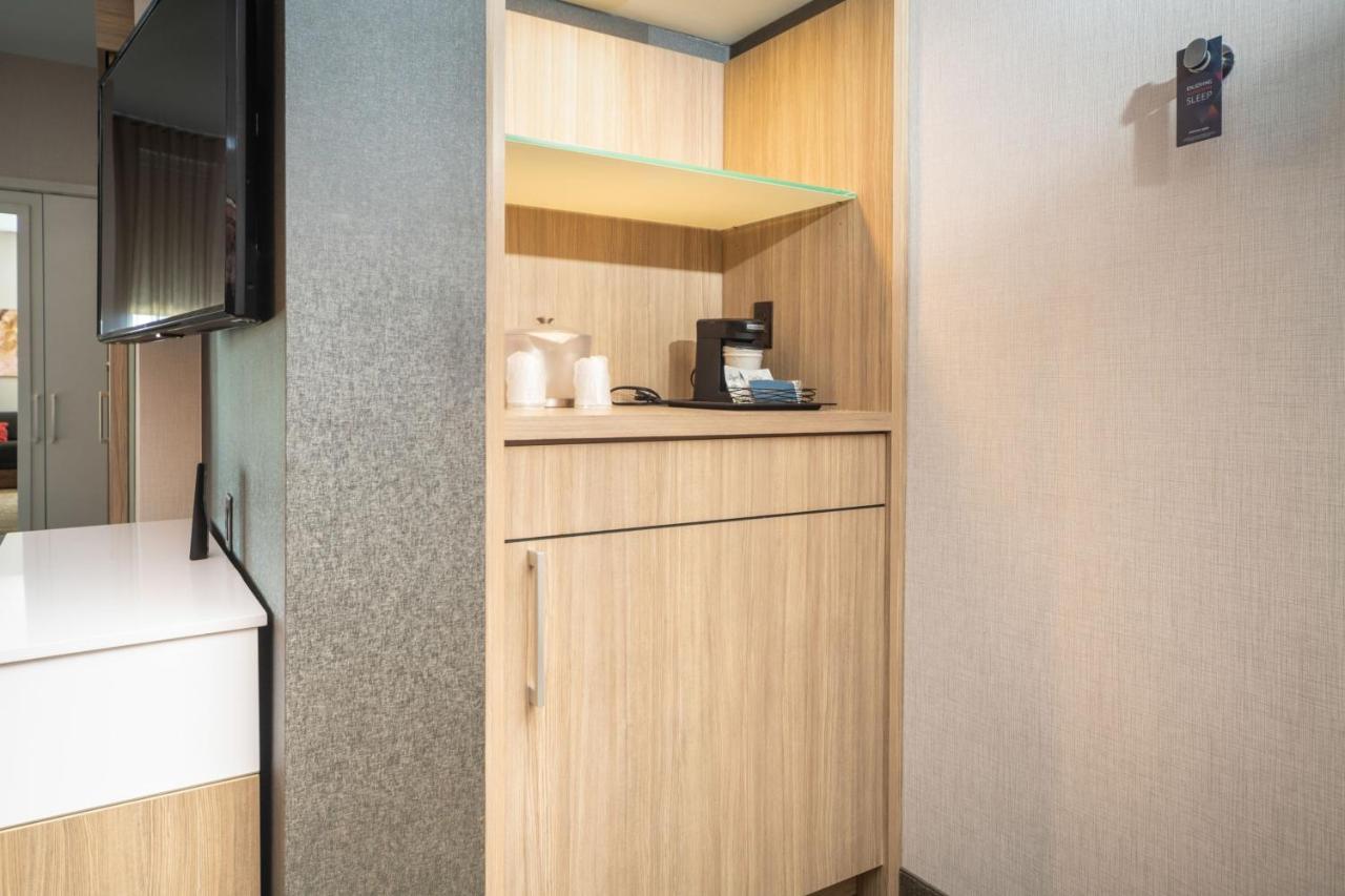 Springhill Suites By Marriott Kenosha Bagian luar foto