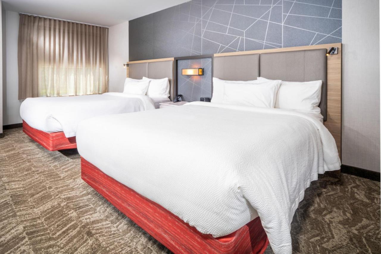 Springhill Suites By Marriott Kenosha Bagian luar foto