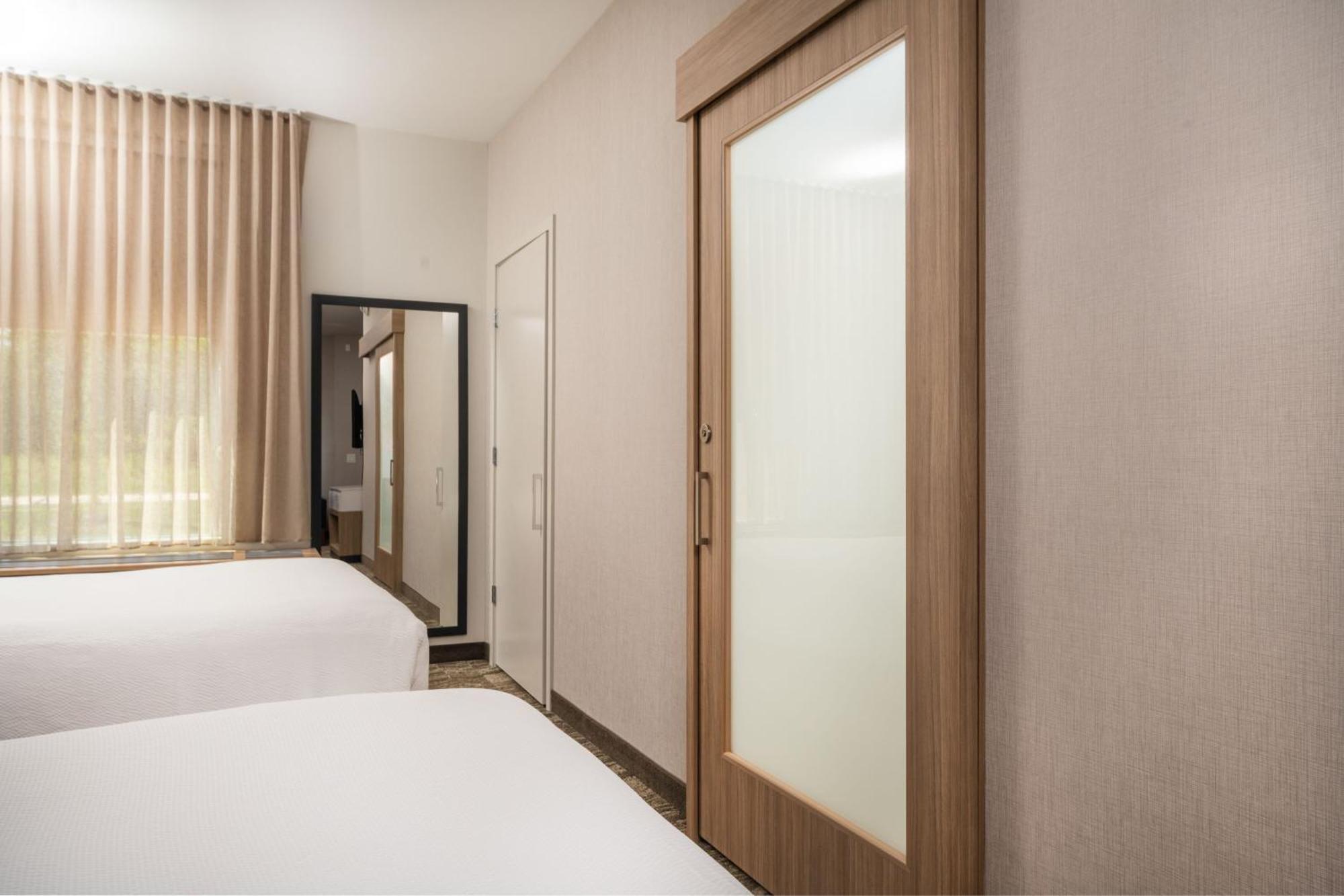 Springhill Suites By Marriott Kenosha Bagian luar foto